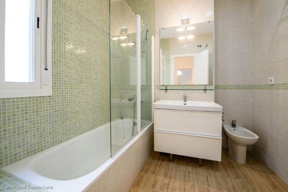 Pelicano Seville Apartments Kültér fotó